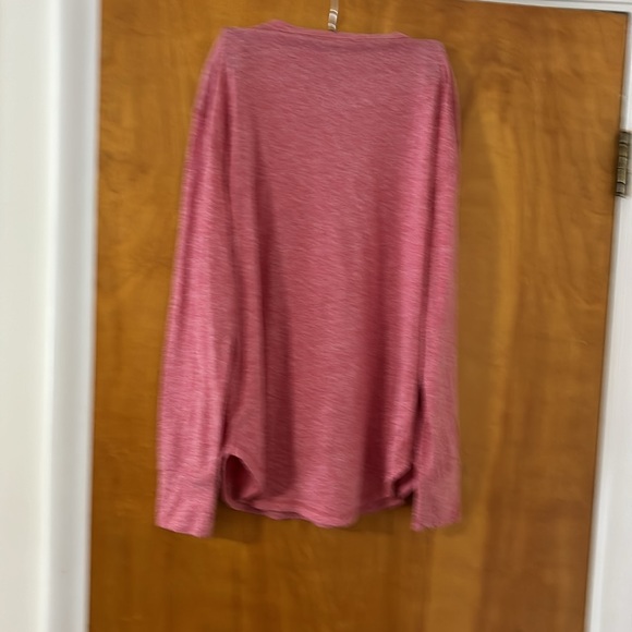Men’s HOLLISTER MUST-HAVE COLLECTION CREW NECK TEE, XS, long sleeve, pink&white - Picture 2 of 3